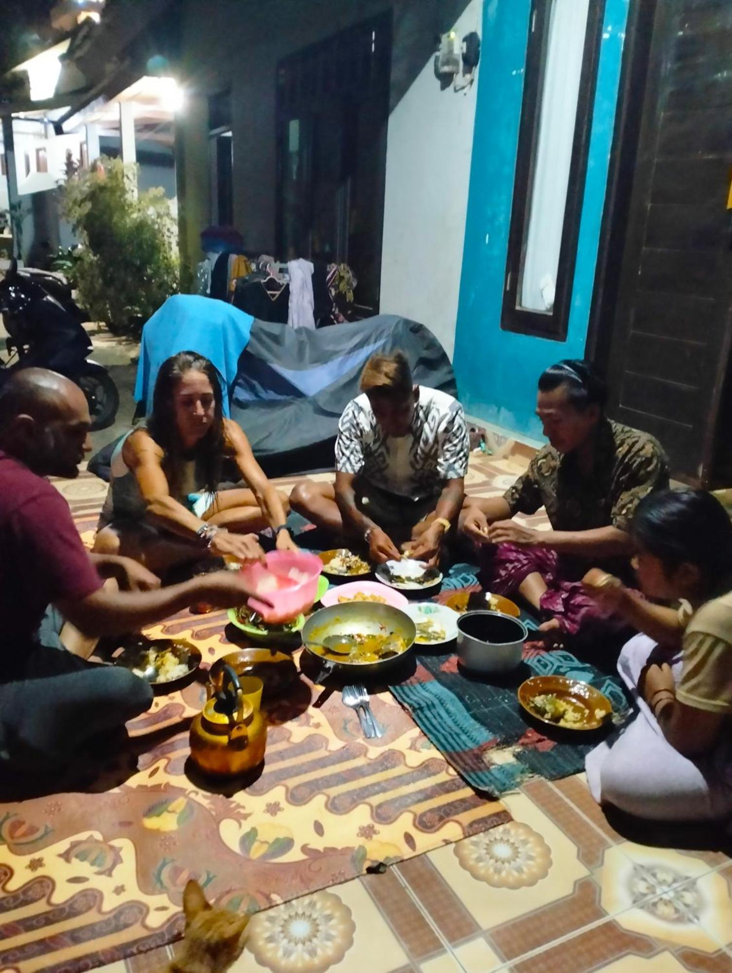 T&T Homestay Kuta  Exterior foto